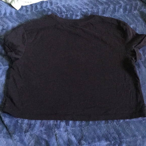 Black Star Crop Tee - Picture 3 of 3